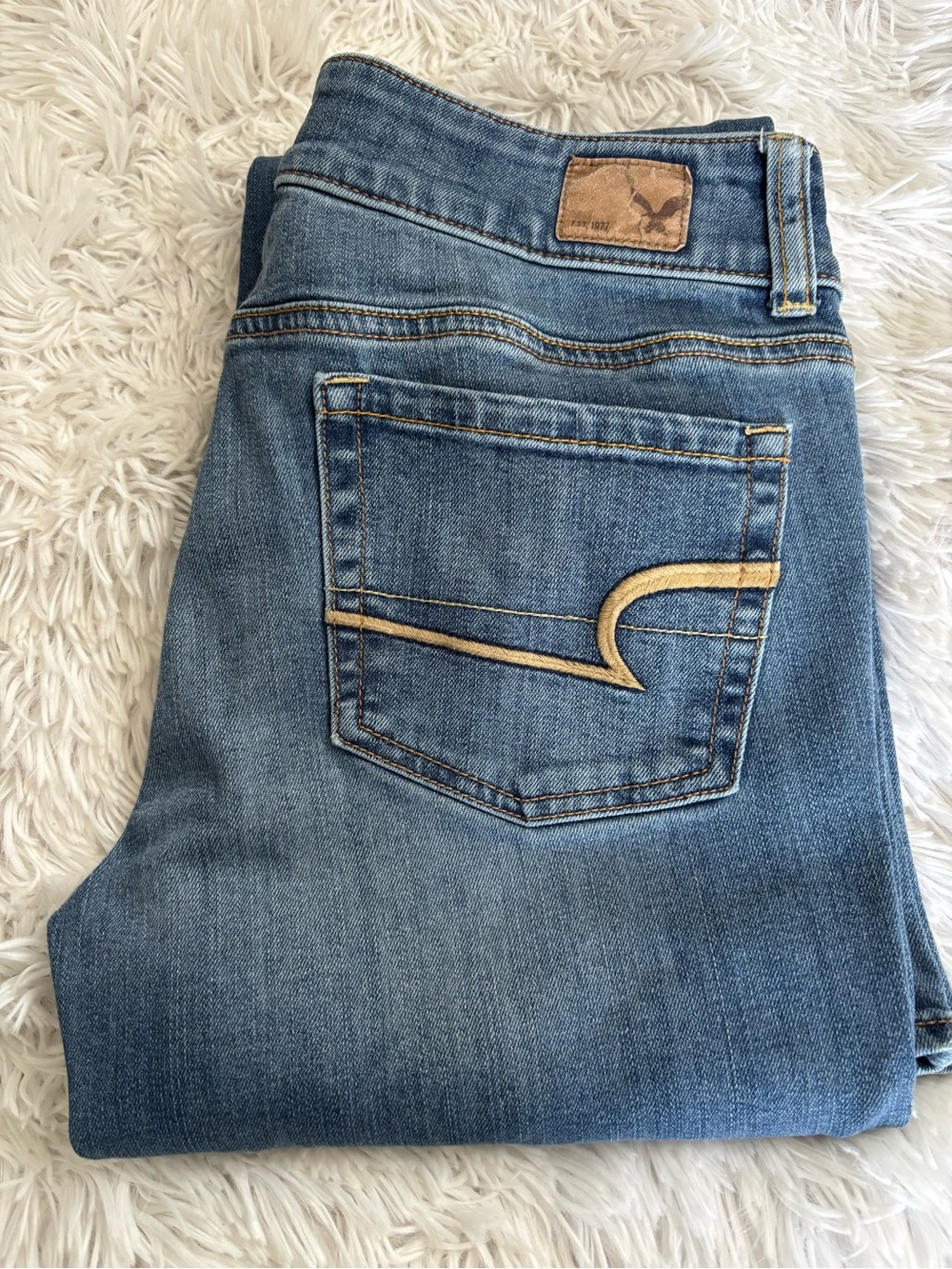 American eagle artist jeans